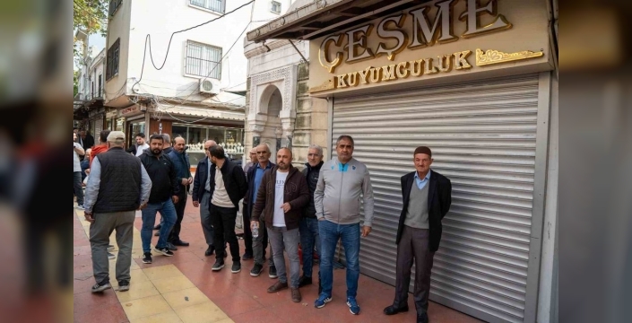 Manisa'da altınlar uçtu! Kuyumcu faciası mağdurları isyanlarda: 'Dolandırıldık!'
