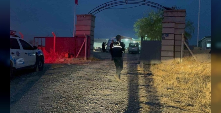 Miras çatışması kanlı sonuçlandı: Amca ve üç yakın bıçaklandı!