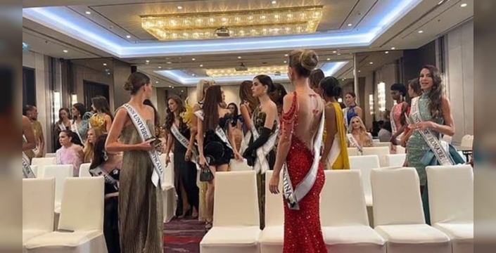 Miss Universe'de şok anlar: Kainatın en güzel kadını salonu terk etti