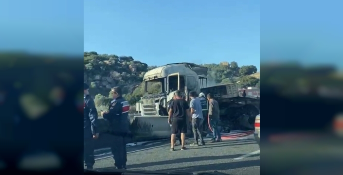 Muğla-Aydın karayolunda korkunç kaza: Tır alev aldı, ulaşım durma noktasına geldi!
