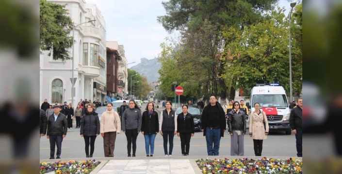 Muğla'da Atatürk'e saygı: Sirenler çaldı, hayat durdu!