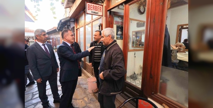 Muğla'da vali ve rektör, tarihi arasta esnafıyla buluştu