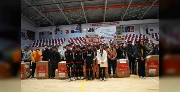 Muş'ta 35 amatör spor kulübüne dev destek: 2 milyon TL'lik malzeme ulaştırıldı!