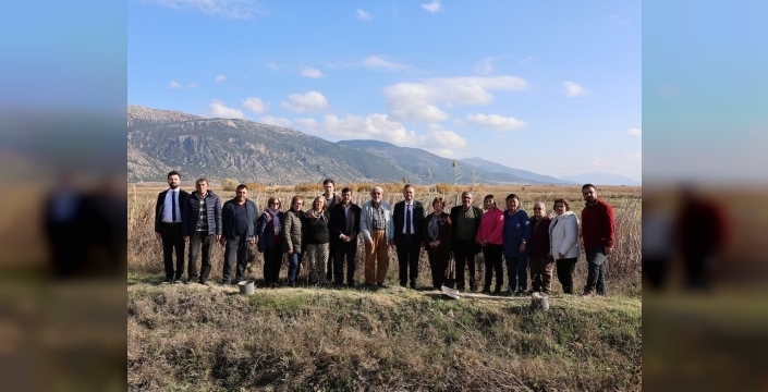 Öğretmenleri yeşil bir mirasla anma: Çivril'de hatıra ormanı doğuyor