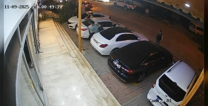 Osmaniye'de oto galericilerine yönelik kanlı saldırı: 5 kişi mahkemeden döndü, gizem devam ediyor!