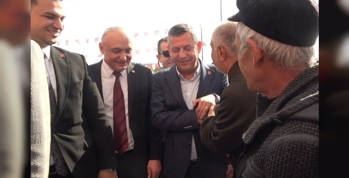 Özgür Özel Kilis'te: Teşkilatla kucaklaştı, Belediye başkanından kritik bilgiler aldı! Miting için geri sayım başladı!