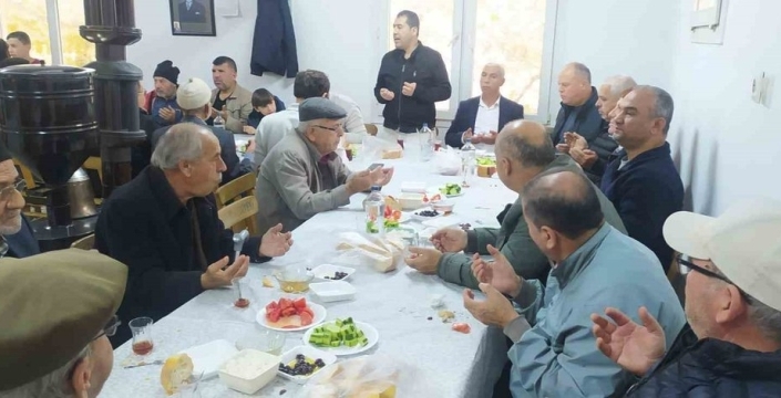 Sabahın manevi huzuru: Mutaflar Camii'nde cemaat buluştu