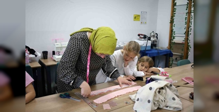 Sakarya'da anne-çocuk rüzgarı: SAMEK'te unutulmaz üretim molası!