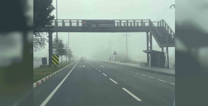 Tavşanlı'da sis kabusu: Görüş mesafesi 50 metreye düştü, tehlike artıyor!