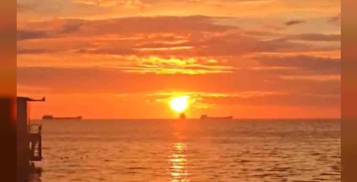 Tekirdağ’da sabah gökyüzü büyüledi: Alev alev manzara