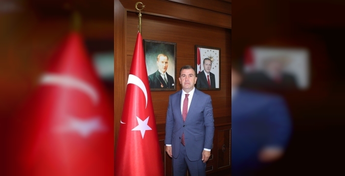 Vali Eldivan'dan Atatürk anması: 'Aziz Hatırası Daima Yaşayacak'