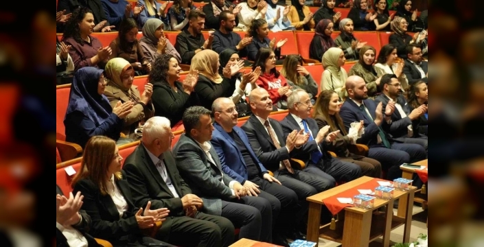 Varank'tan siyasi çıkış: Sağlıklı muhalefet olmadan ilerleme mümkün mü? Gençlere çağrı!