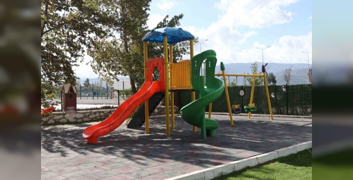 Yatağan'a yeni oyun alanları ve banklar geliyor!