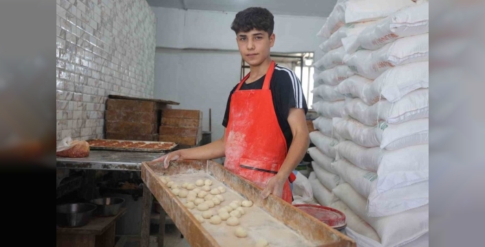 16 yaşındaki Memiş, fırın ustalığı hayaliyle 6 yıl boyunca çalıştı