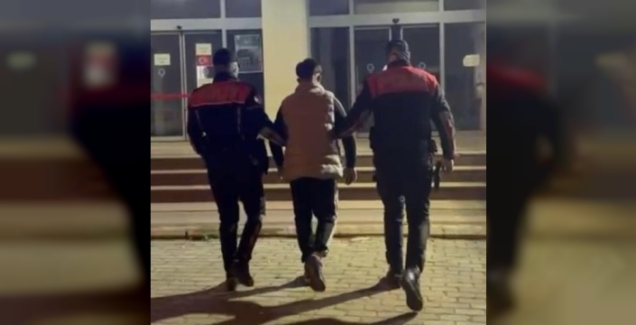 42 yıl hapis cezasıyla aranan hırsız İzmir'de polise takıldı!