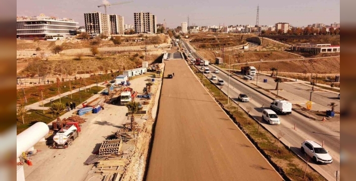 Adıyaman'da Eğriçay Köprüsü'nde sona yaklaşıldı: Vali Varol şantiye alanını denetledi