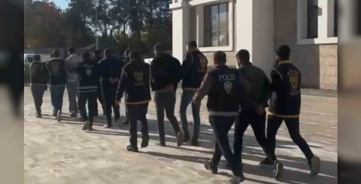 Adıyaman'daki silahlı kavganın zanlıları serbest bırakıldı