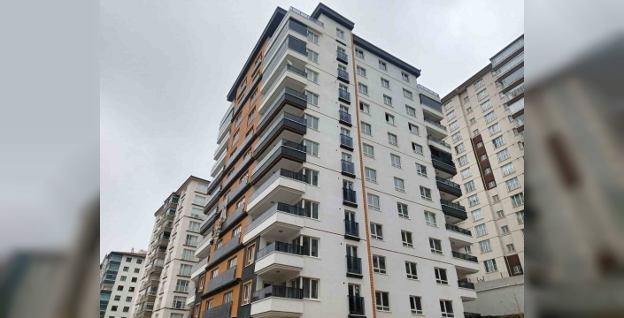 Ankara'da yangında mahsur kalan anne ve oğlu kurtarıldı