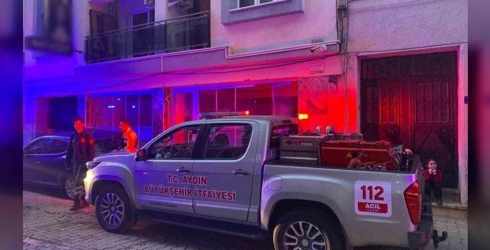 Apart dairesinde çıkan yangın paniğe yol açtı, itfaiye büyümeden söndürdü