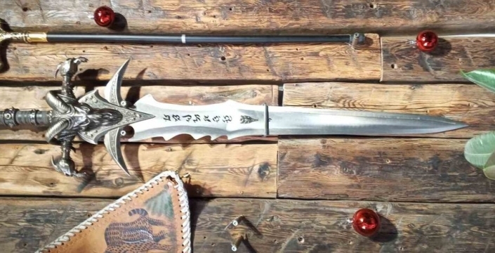 Ateşle dans eden son ustalar: Bin derecelik kor karşısında bir kültürü dövüyorlar