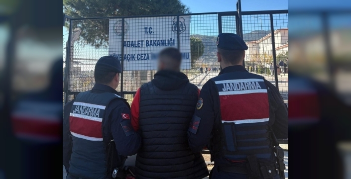 Aydın'da jandarma ekipleri aranan şahısları kıskıvrak yakaladı