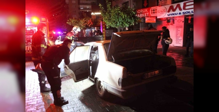 Aydın'da park halindeki otomobil alevlere teslim oldu