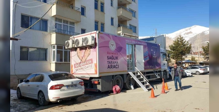 Başkale'de kanser taraması için mobil araç hizmete girdi