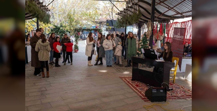 Bergamalı kadınlar tarihi arastada kültür panayırı ile nefes aldırdı