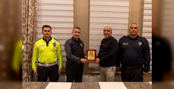 Bilecik emniyetinde emekli personele duygusal veda