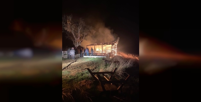 Bilecik'te benzinle mangal yakma girişimi bağ evini küle çevirdi