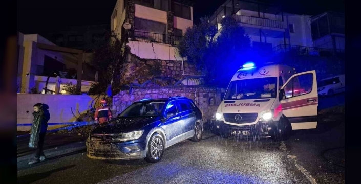 Bodrum'da dehşet: Sağanak yolları esir aldı, evleri su bastı, 9 kişi tahliye edildi!