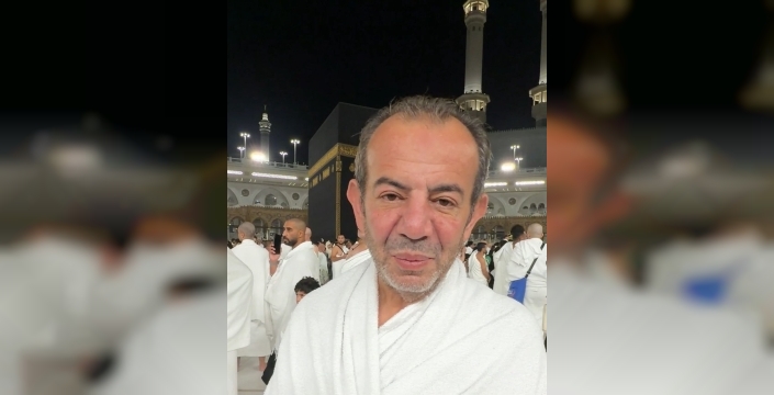 Bolu Belediye Başkanı Tanju Özcan, Kabe'den huzur dolu mesaj verdi