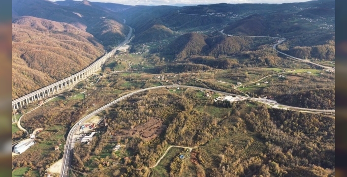 Bolu Dağı'nda nefes kesen sonbahar manzarası: Anadolu Otoyolu ve D-100 aynı karede!
