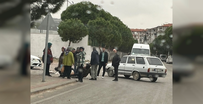 Buldan'da trafik kazası: Motosiklet sürücüsü yaralandı