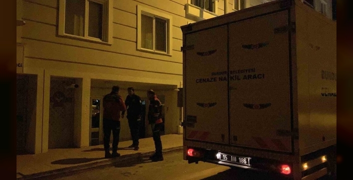 Burdur'da apartman merdivenlerinde hayatını kaybeden adamın ölümü şüphe uyandırdı
