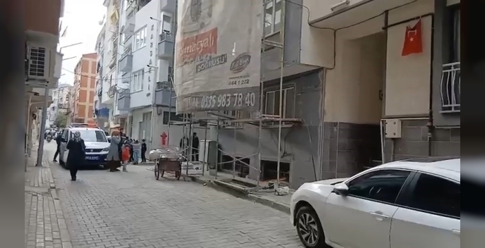 Bursa'da iskelenin 5. katından düşen genç işçi ağır yaralandı