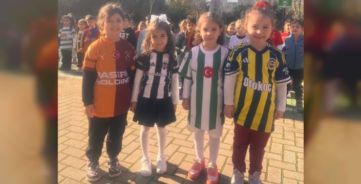 Bursa'da spor günü coşkusu okulları sardı