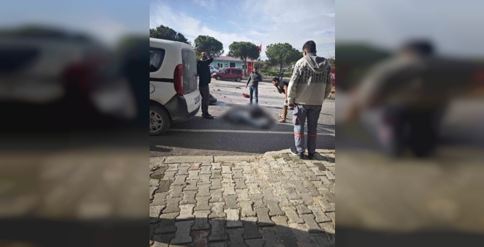 Çeşme'de trafik faciası: Genç motosiklet sürücüsü hayatını kaybetti, yolcusu yaralandı