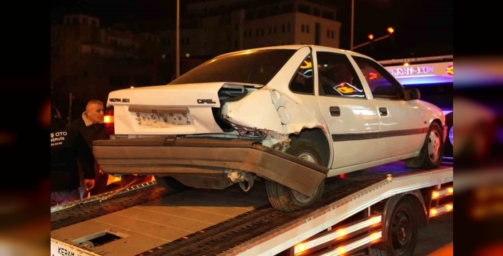 Denizli'de otomobil terörü: 3 araç birbirine girdi, şans eseri yaralanan olmadı