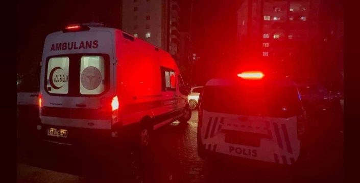 Diyarbakır'da tartışma sonrası evini ateşe veren şahıs, 3 kişiyi dumandan etkiledi