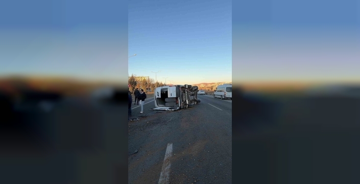 Elazığ'da kırmızı ışık ihlali faciaya dönüştü: 2 kişi yaralandı