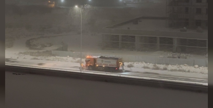 Gaziantep beyaza büründü! Kar yağışı başladı, ekipler sahada