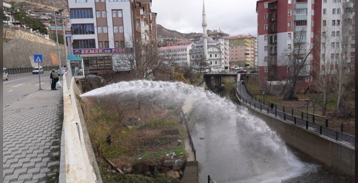 Gümüşhane'de ana su hattından tonlarca içme suyu Harşit Çayı'na aktı