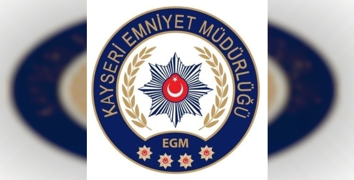 Hacılar'da kar nedeniyle mahsur kalan 4 kişi kurtarıldı