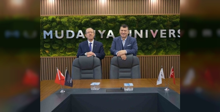 Hayat Sağlık Grubu Başkanı Dr. Özkul'dan Mudanya Üniversitesi'nde Gençlere İlham Veren Tavsiyeler