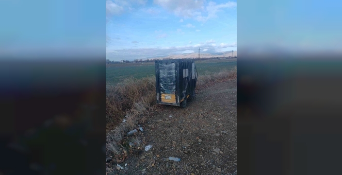 Isparta'da elektrikli motosiklet devrildi: 2 kişi hafif yaralandı