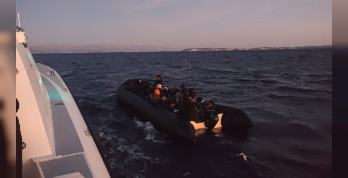 İzmir'de nefes kesen operasyon: SİHA ve radarla 79 düzensiz göçmen yakalandı