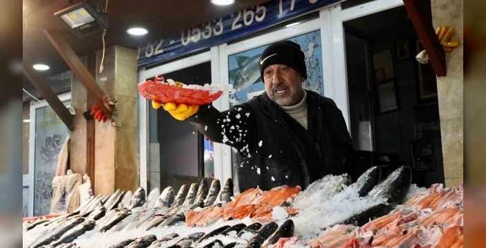 Kapalı Çarşı’da Harput musikisi ile nostaljik anlar yaşanıyor
