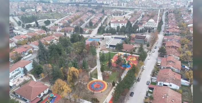 Karabük Belediyesi'nden 5000 Evler'de sosyal tesis hamlesi devam ediyor