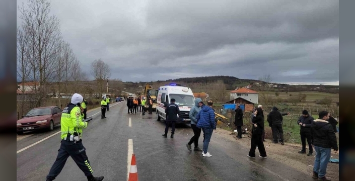 Karabük'te feci kaza: Minibüs ve otomobil çarpıştı, 6 kişi yaralandı!